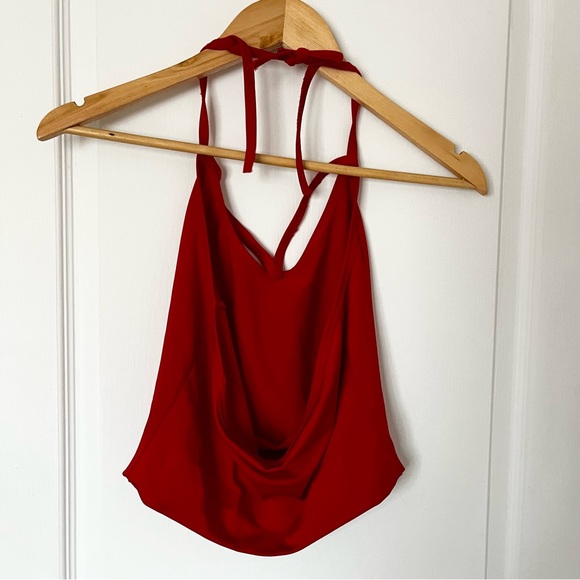 Red open back  crop tank - Picture 2 of 3
